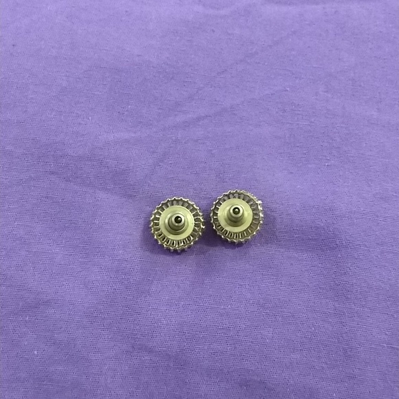 Gorgeous AD studs - Picture 3 of 5